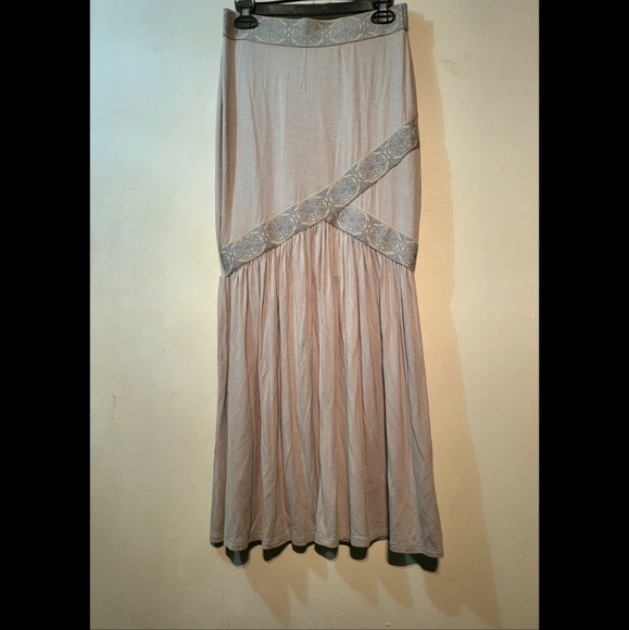 VENUS Dresses & Skirts - Venus Mermaid Maxi Skirt Sz S